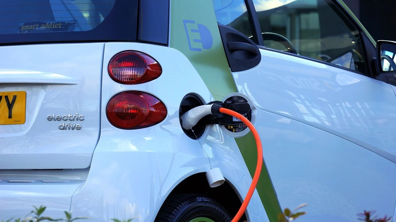 Another Green Finance First: Crédit Agricole Launches Green ABCP Note to Finance Electric Vehicles